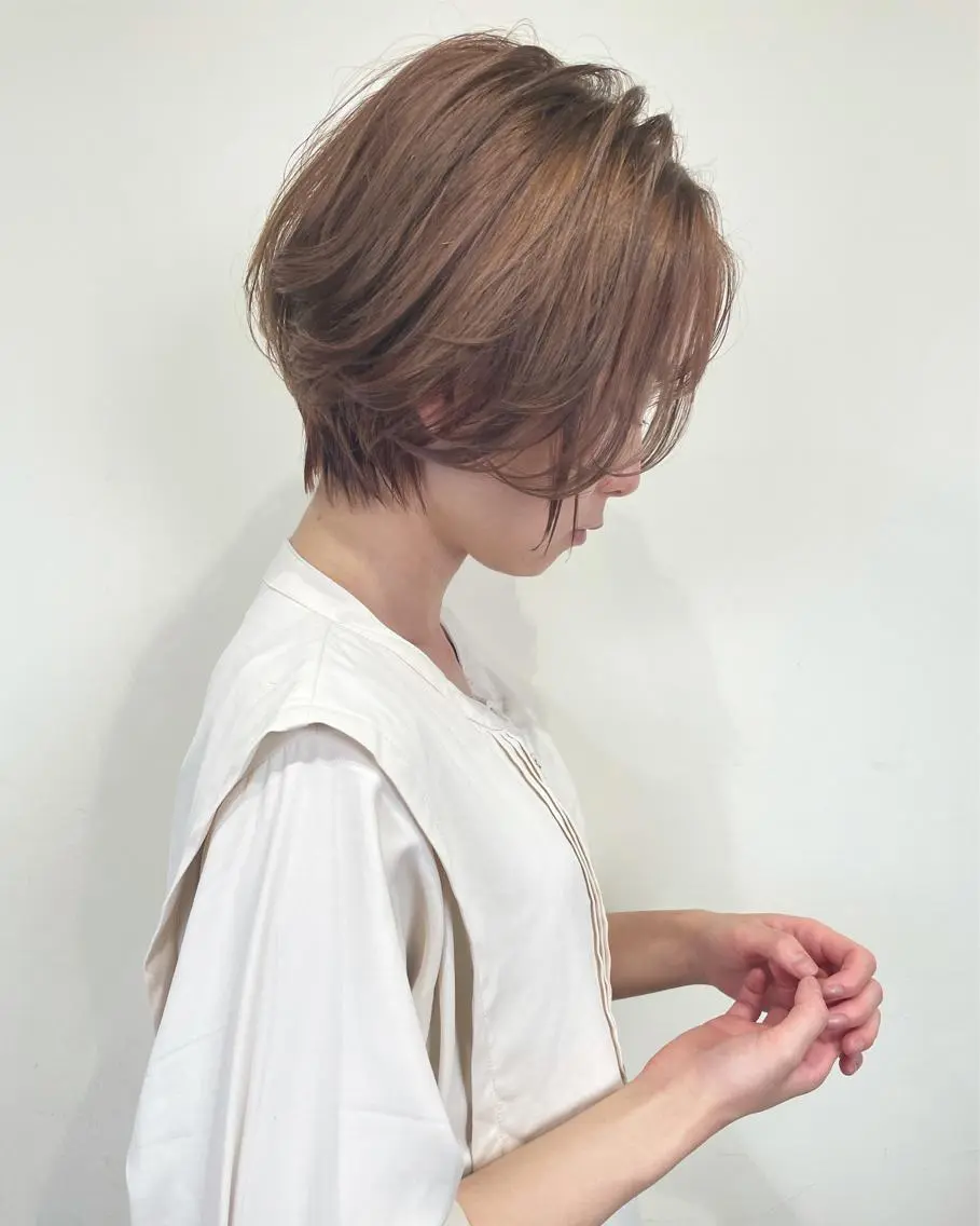 ショート 柔らかな縮毛矯正 透明感カラー💫のヘアスタイル