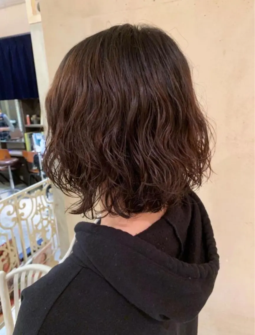 ミディアム パーマ カット パーマ 縮毛矯正メンズパーマ 髪質改善特化のヘアスタイル