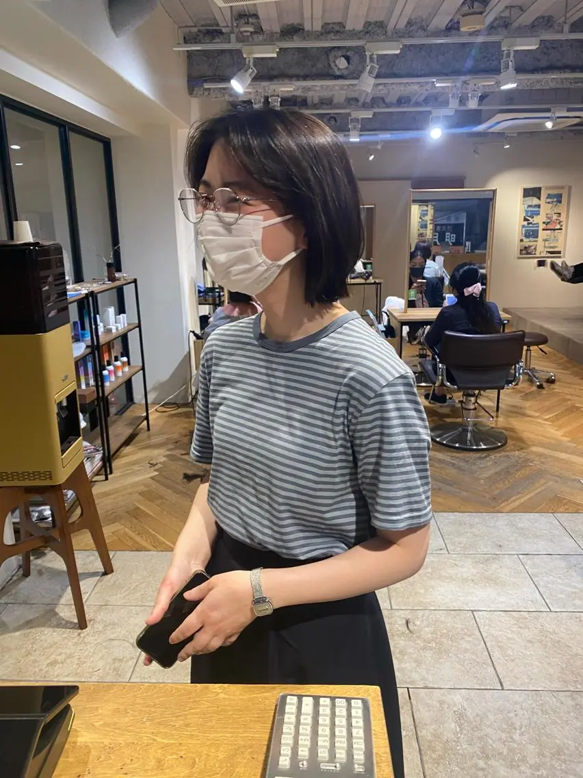 ショート ボブレイヤー ボブ レイヤーカット io濱川 遥のヘアスタイル