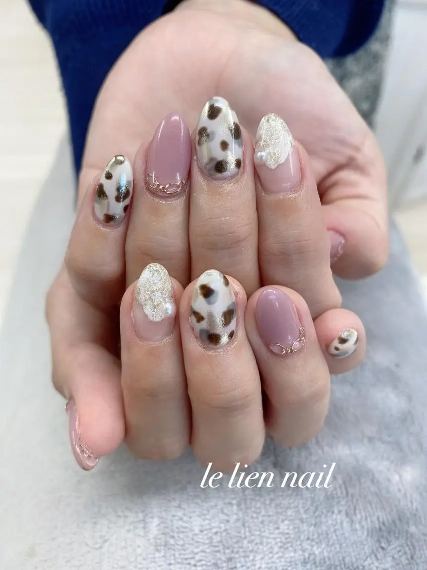 ネイル べっ甲ネイル ニュアンスネイル ホワイト 冬ネイル le lien nailのネイルデザイン