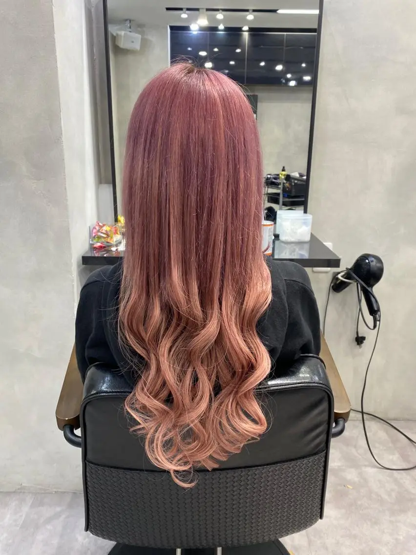ロング カラー ヘアアレンジ FAAM Tsuneのヘアスタイル