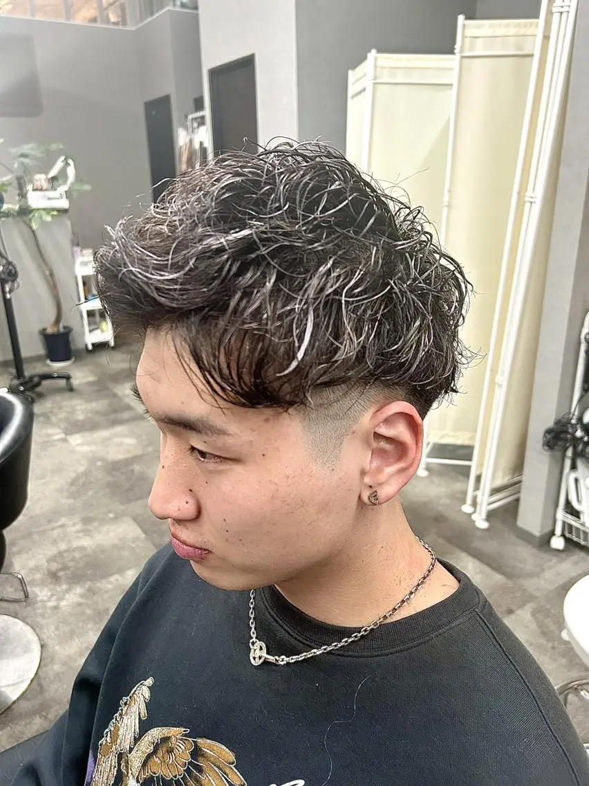 ショート カラー パーマ メンズ カット ヘアカラー パーマ ♦️お任せ美容師♦️ ★ヤマフジ★のヘアスタイル