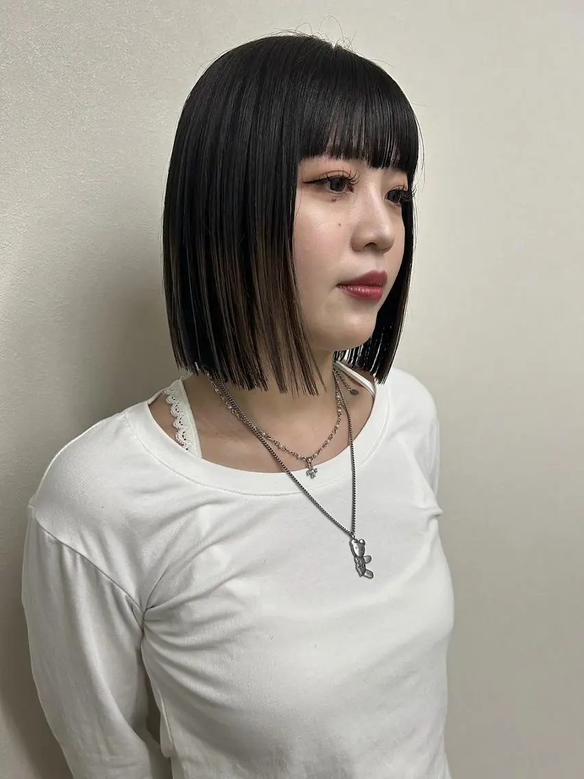 ショート ヘアカラー トリートメント 勝野夏希/ハイトーン /ベージュ/松本のヘアスタイル
