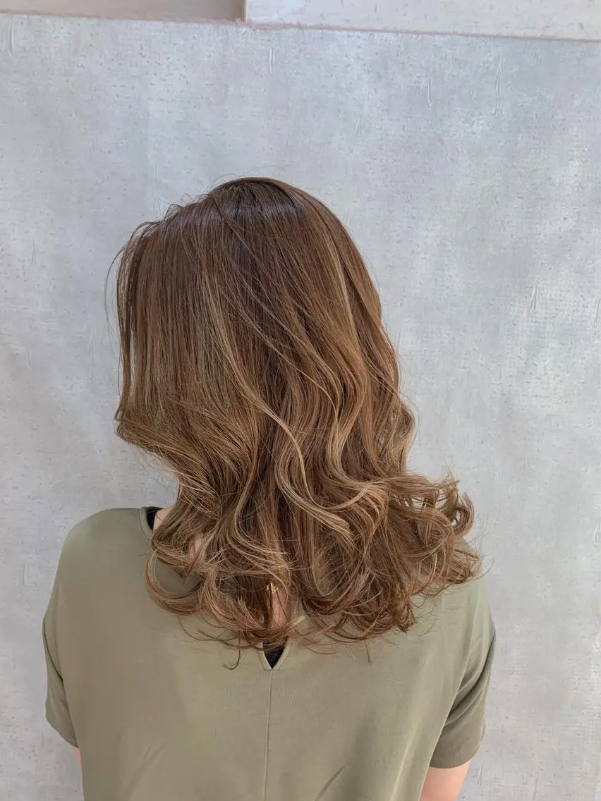 セミロング カラー &y〜waito〜 鈴木悠平のヘアスタイル