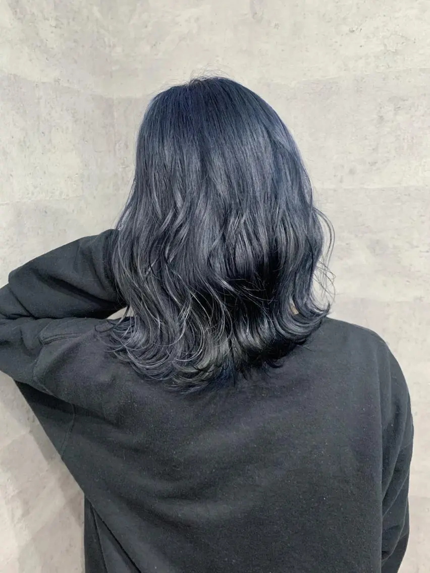 ミディアム カラー ブルーカラー ネイビーカラー _WHITE 天神店 YUMEKA🐻のヘアスタイル