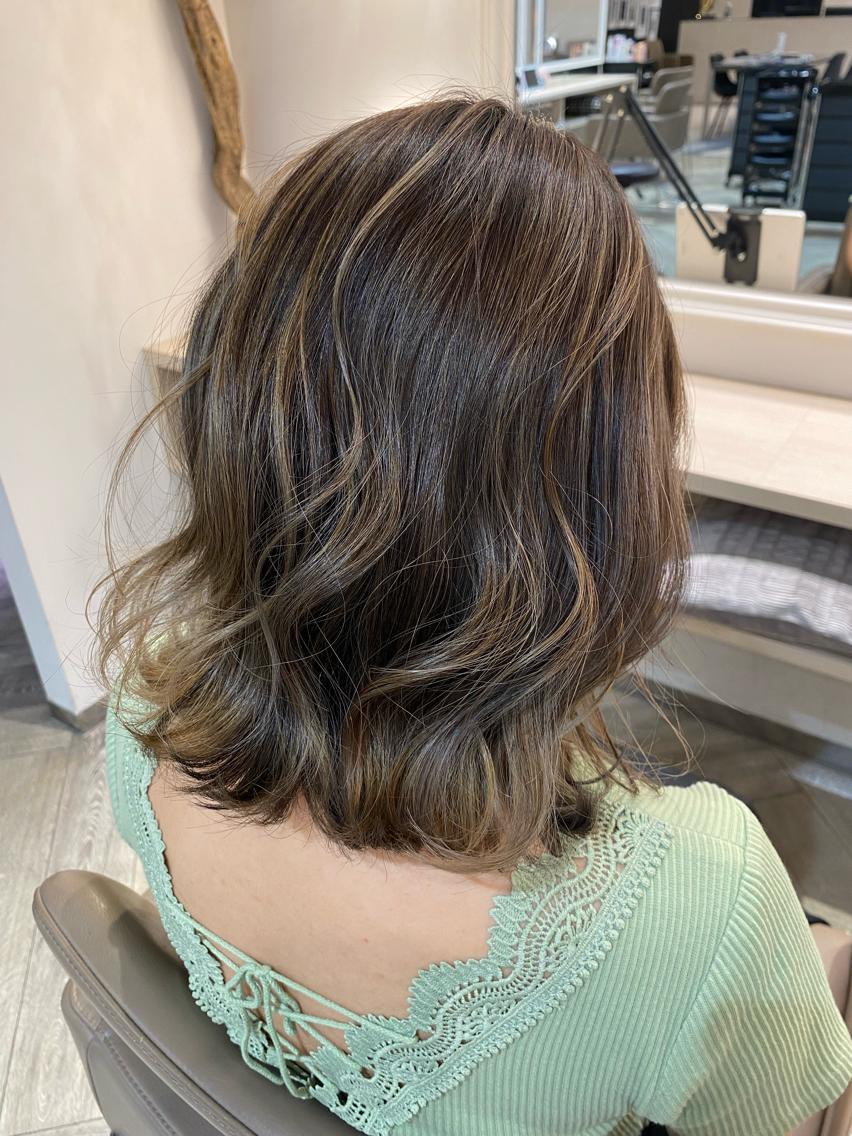 ミディアム TRENTE MILLEのヘアスタイル