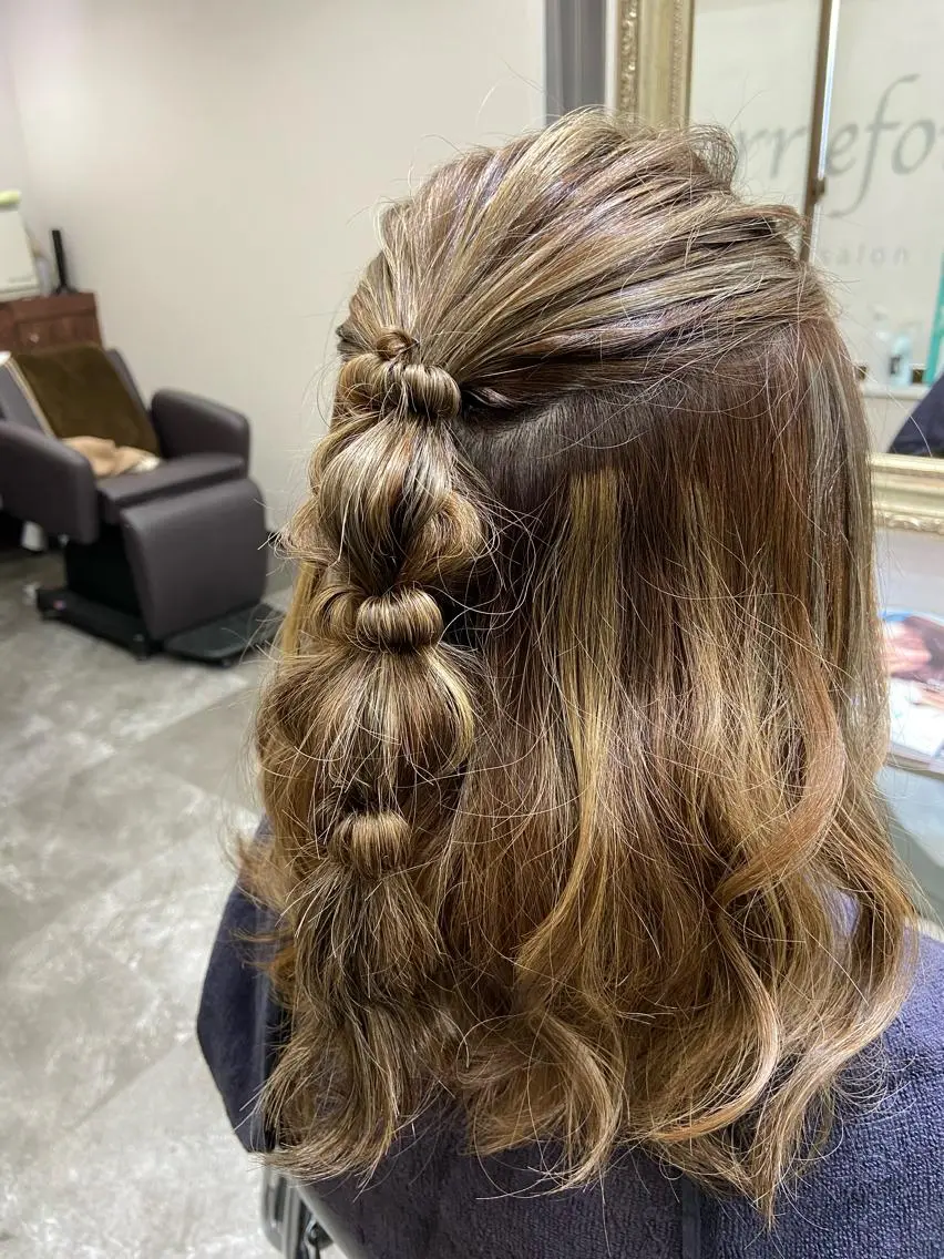 ミディアム ヘアアレンジ 籾木 美優のヘアスタイル