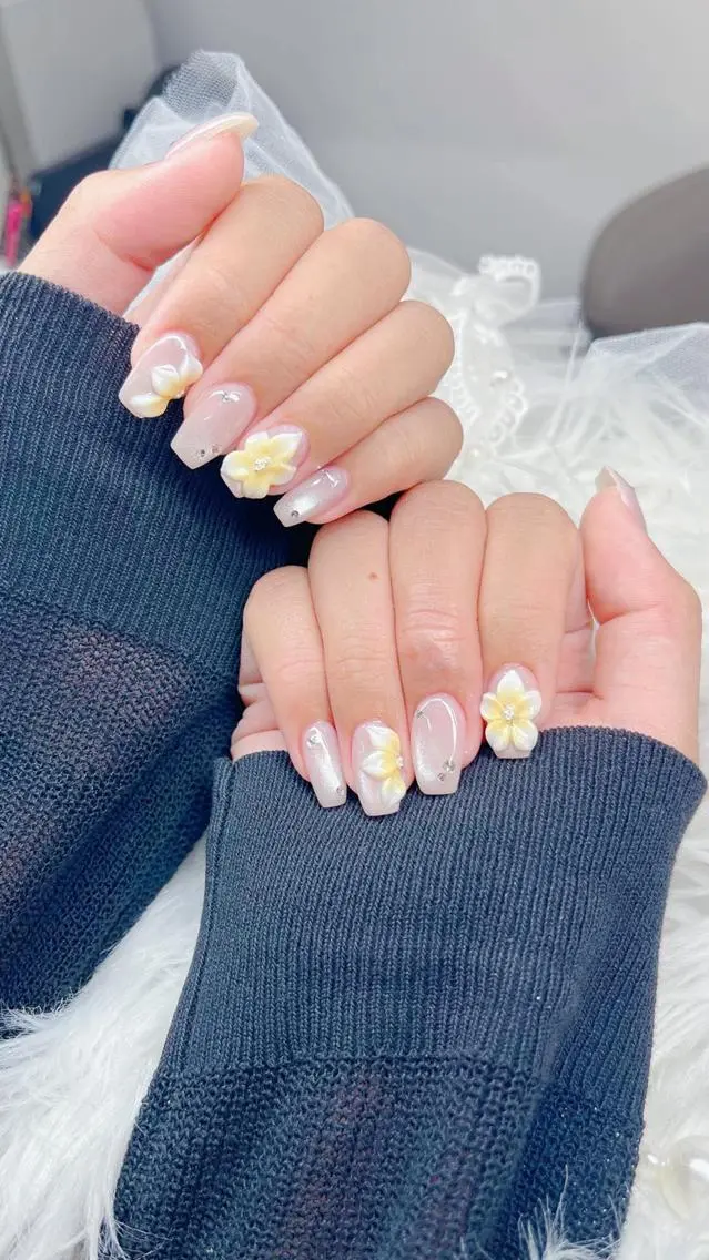 ネイル クリアネイル 韓国ネイル ロングネイル 持ち込み シルバー Melia Nail Nambaのネイルデザイン