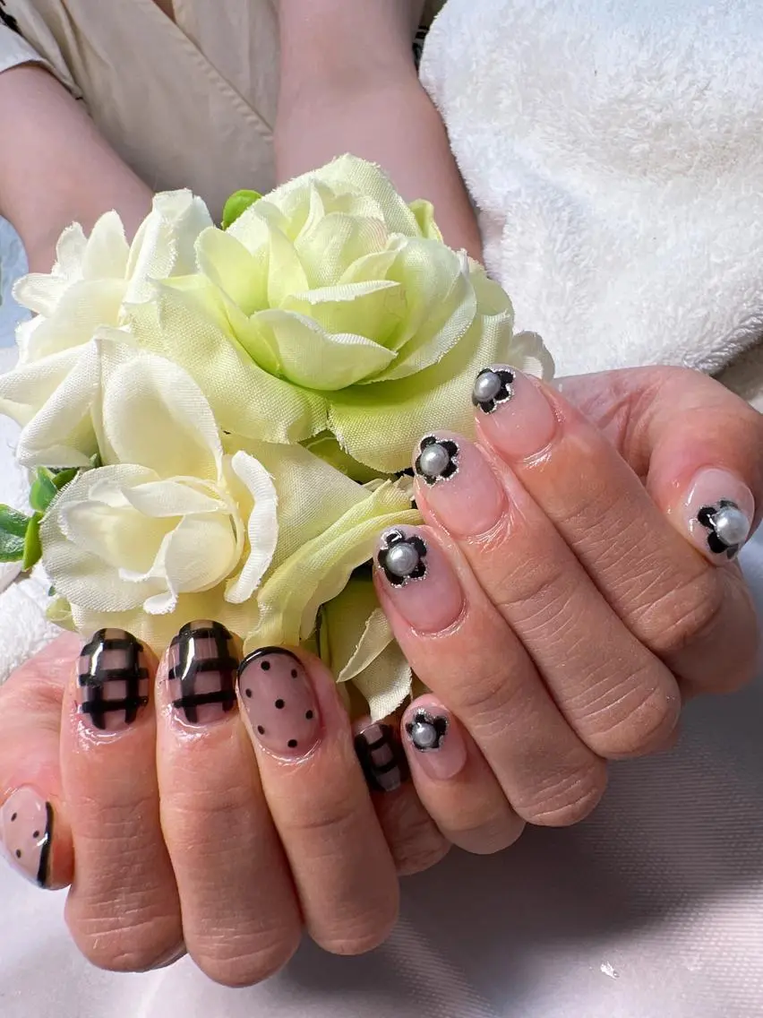 ネイル ドット フラワーネイル coco nailのネイルデザイン