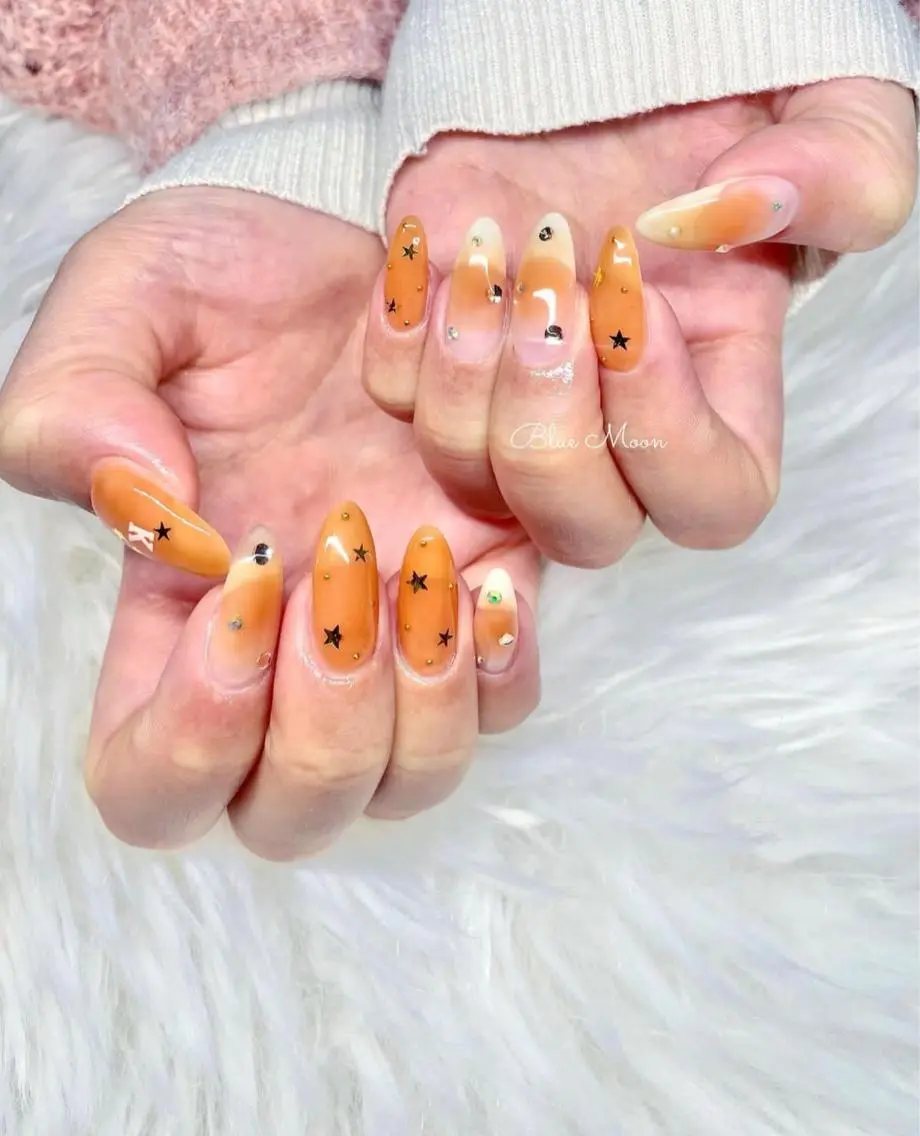 ネイル ハンドネイル フットネイル ハンドケア nail salon Blue Moonのネイルデザイン