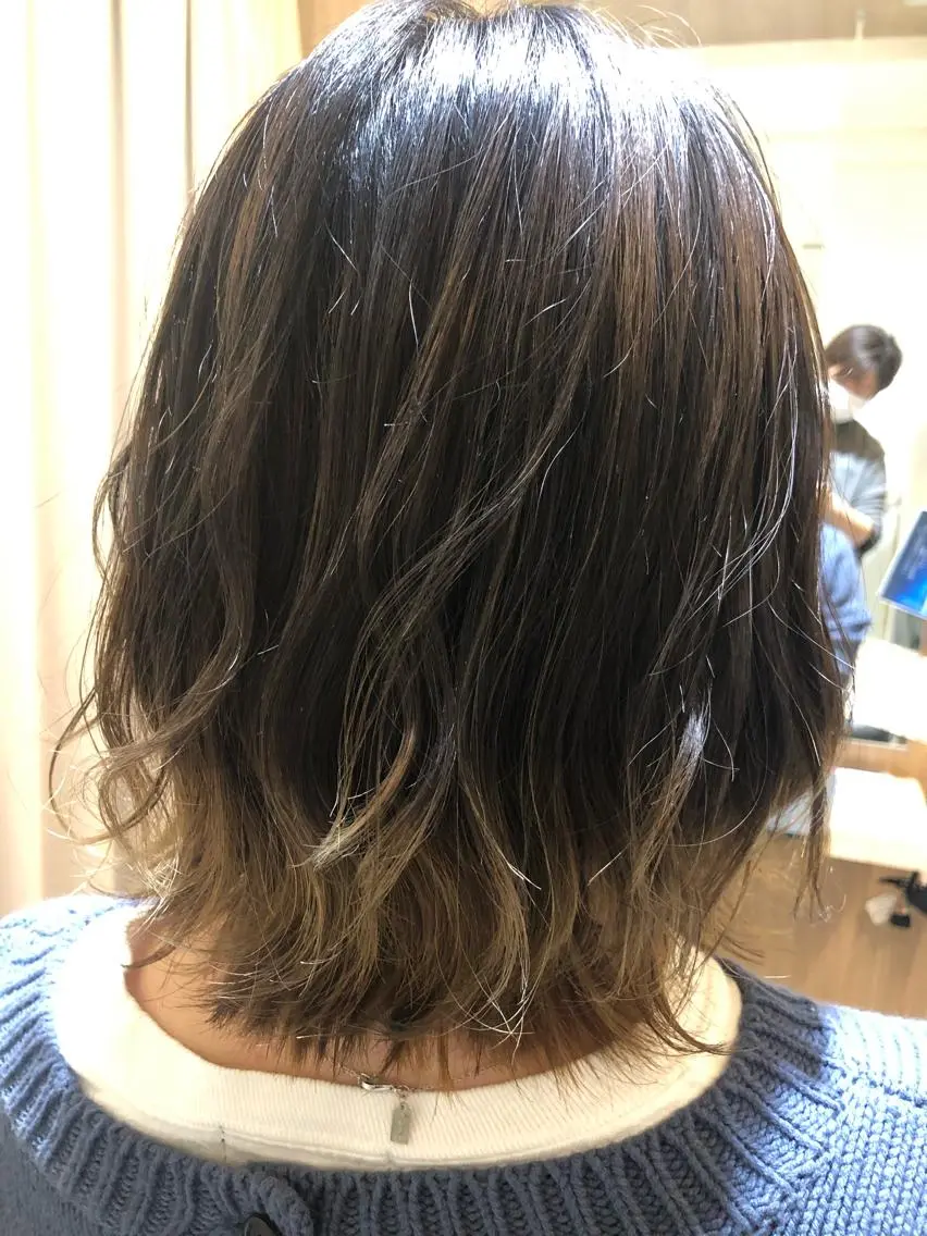 ミディアム ツートーンカラー 韓国風ヘア 田辺 黎花のヘアスタイル