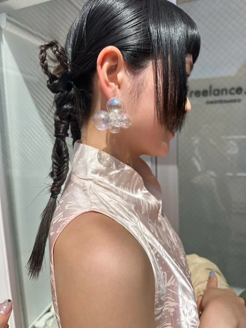 セミロング ヘアアレンジ iizuka akiのヘアスタイル