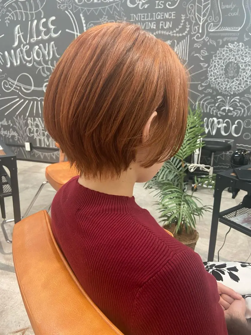 ショート カラー ショートボブ ベージュカラー オレンジ オレンジベージュ ボブ カット ヘアカラー トリートメント ウルフカット レイヤーカット上柿のヘアスタイル