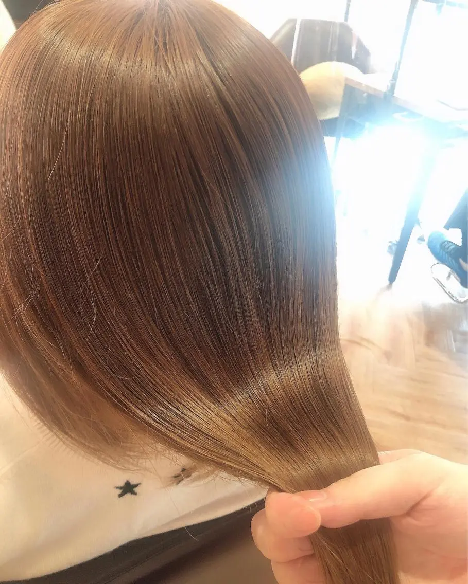 ミディアム カラー 髪質改善 トリートメント トリートメント 韓国🇰🇷レイヤー 映える顔周り🩷のヘアスタイル