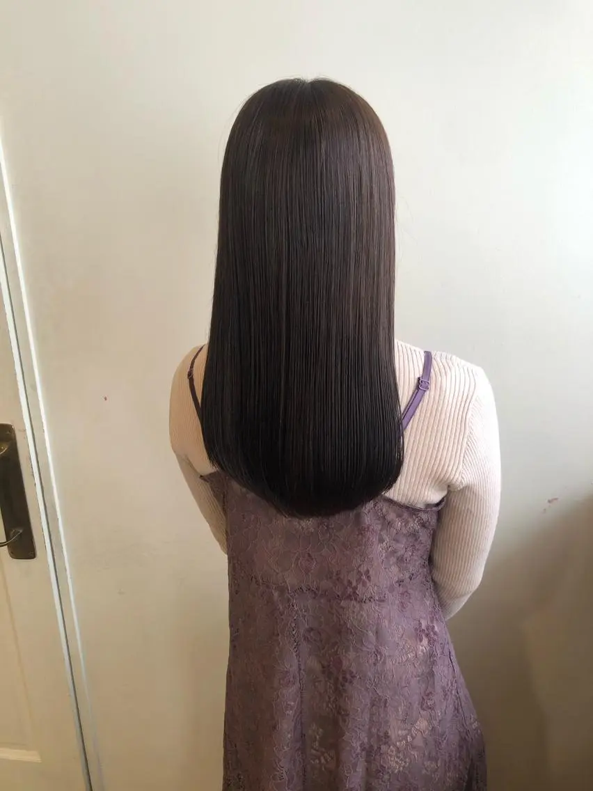 ロング カラー カット ヘアカラー トリートメント MIOベージュカラー 柔らかいカラーのヘアスタイル