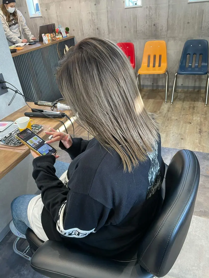 ミディアム カラー ヘアカラー レイヤーカット匠 イソザキノリユキのヘアスタイル