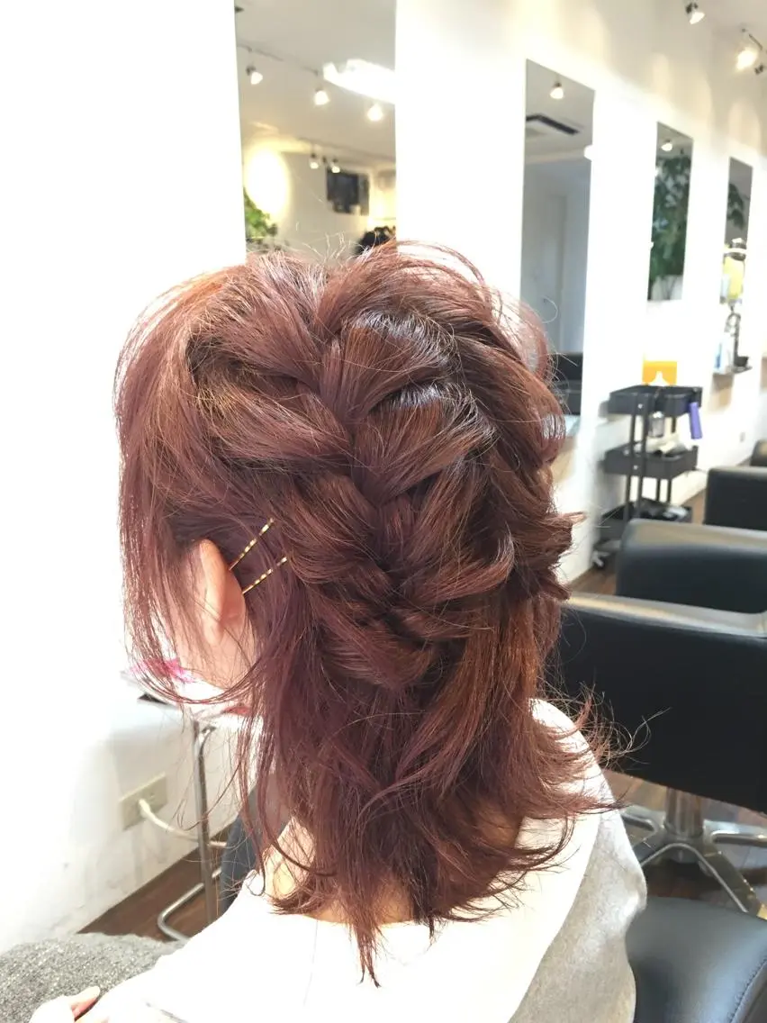 ミディアム カラー ヘアアレンジ 編みこみ ピンクカラー 松田 光雄のヘアスタイル