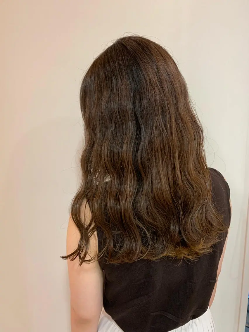 ロング カット 顔まわりカット✄ ベージュカラー🧸のヘアスタイル