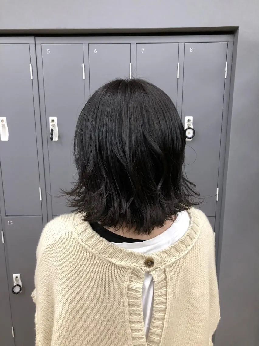 ミディアム カラー アッシュ アッシュグレー GIEN 末吉 海斗のヘアスタイル