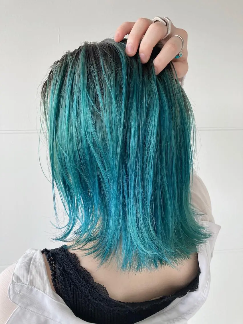 ミディアム タカツド ユウキのヘアスタイル