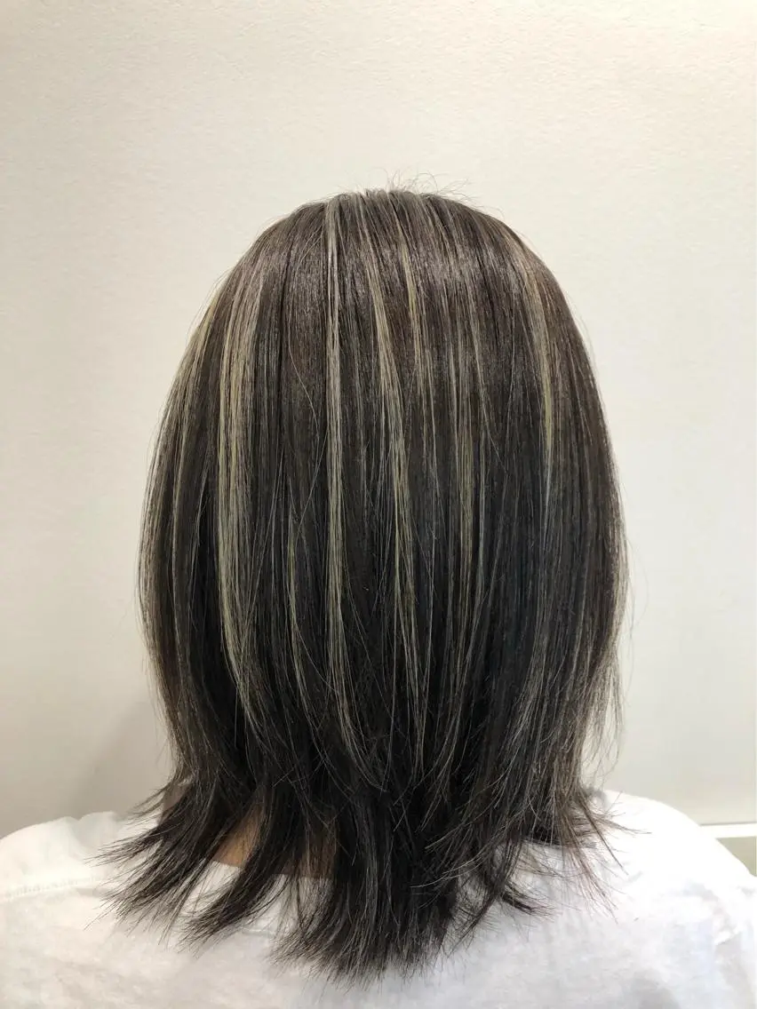 ミディアム カラー ハイライトカラー ハイライト ヘアカラー 神田 澪史のヘアスタイル