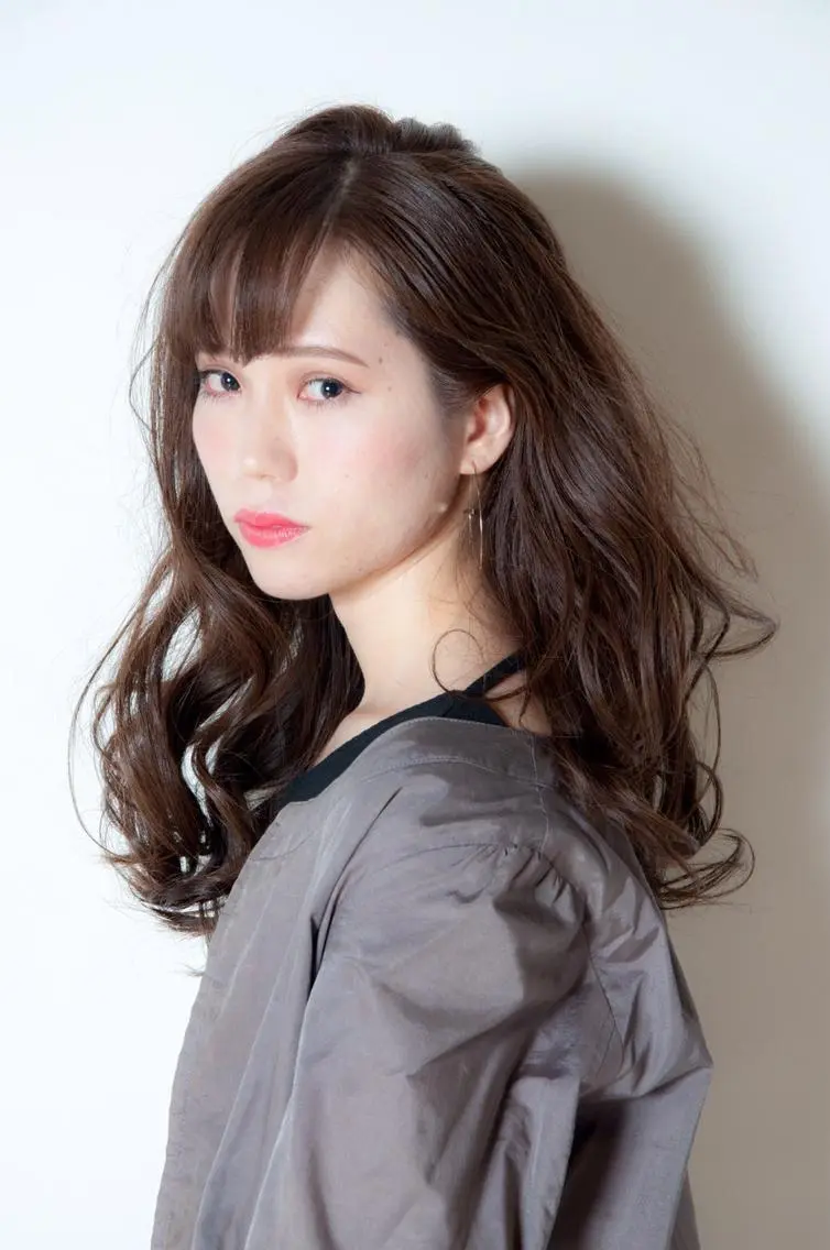 ロング カラー ブリーチ グレージュ ブリーチなしカラー 💇♀️髪質改善 玉谷 俊💇♂️のヘアスタイル