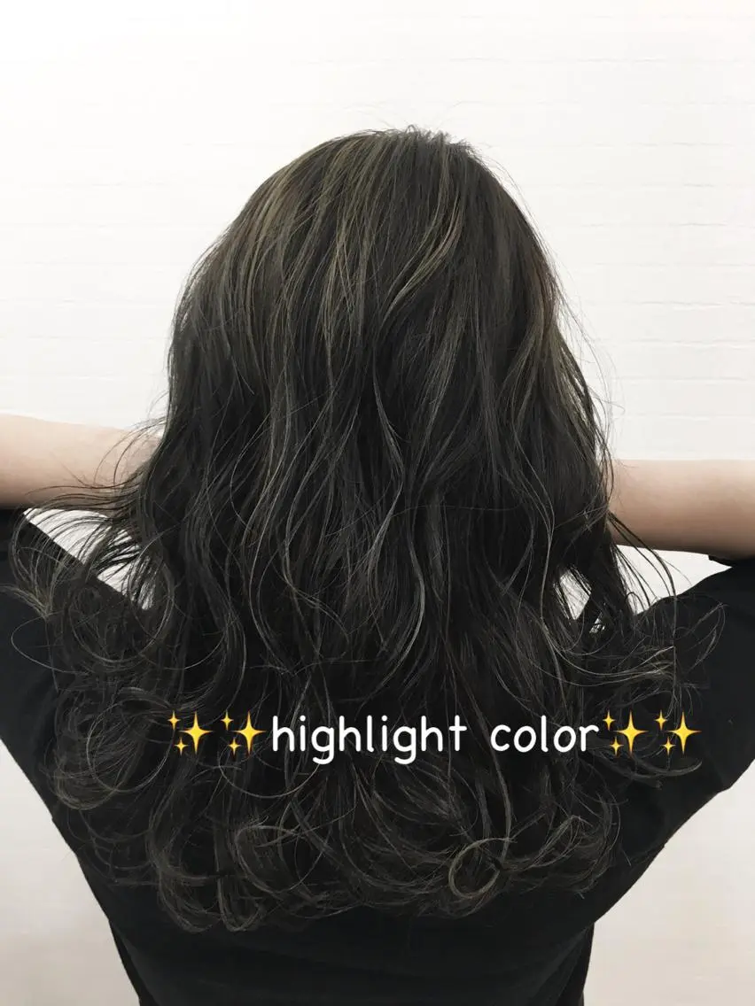 セミロング カラー ブルーカラー ブルーグレー ハイライトカラー ハイライト ヘアカラー トリートメント ハイライトカラー＆ ダブルカラー　田口のヘアスタイル