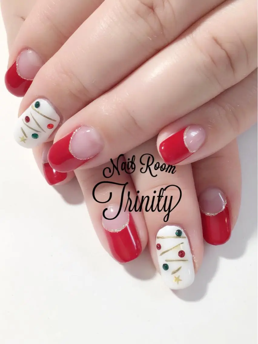 ネイル ハンドネイル Trinity ネイリストスタッフのネイルデザイン