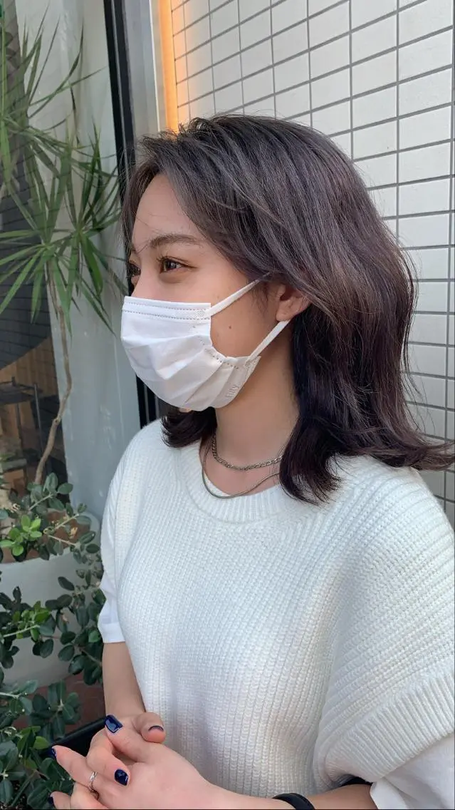 セミロング カラー ブリーチ グレージュ シルバー シルバーグレージュ ヘアカラー 清田 健太朗のヘアスタイル