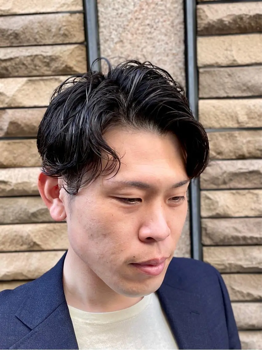 ミディアム パーマ ミディアムパーマ ツイストスパイラルパーマ パープルカラー スパイラルパーマ YOSHI 吉田圭祐のヘアスタイル