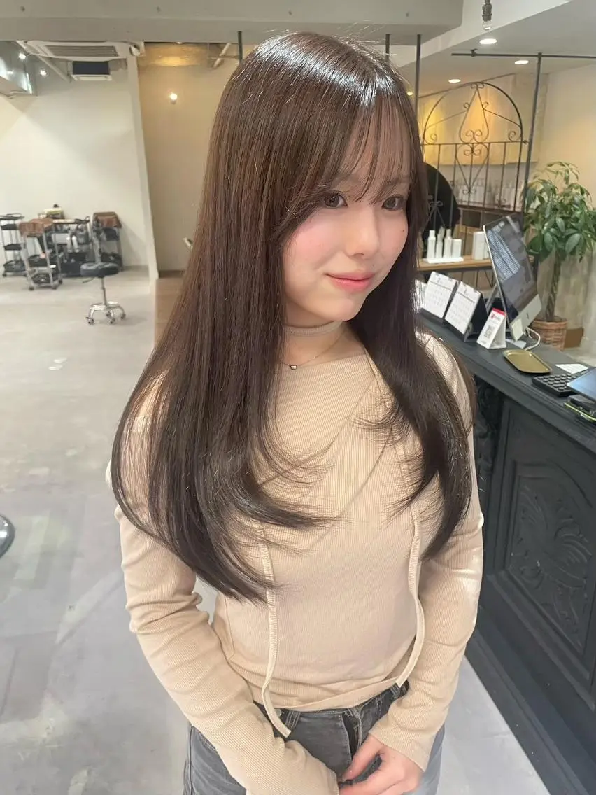 ロング カラー ブラウンカラー ダークブラウン 髪質改善 ロング ili 梅田のヘアスタイル