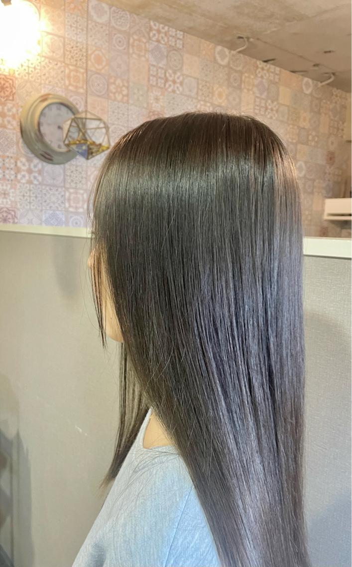 ロング カラー アッシュ 透明感カラー ヘアカラー トリートメント 荒牧 絵美のヘアスタイル