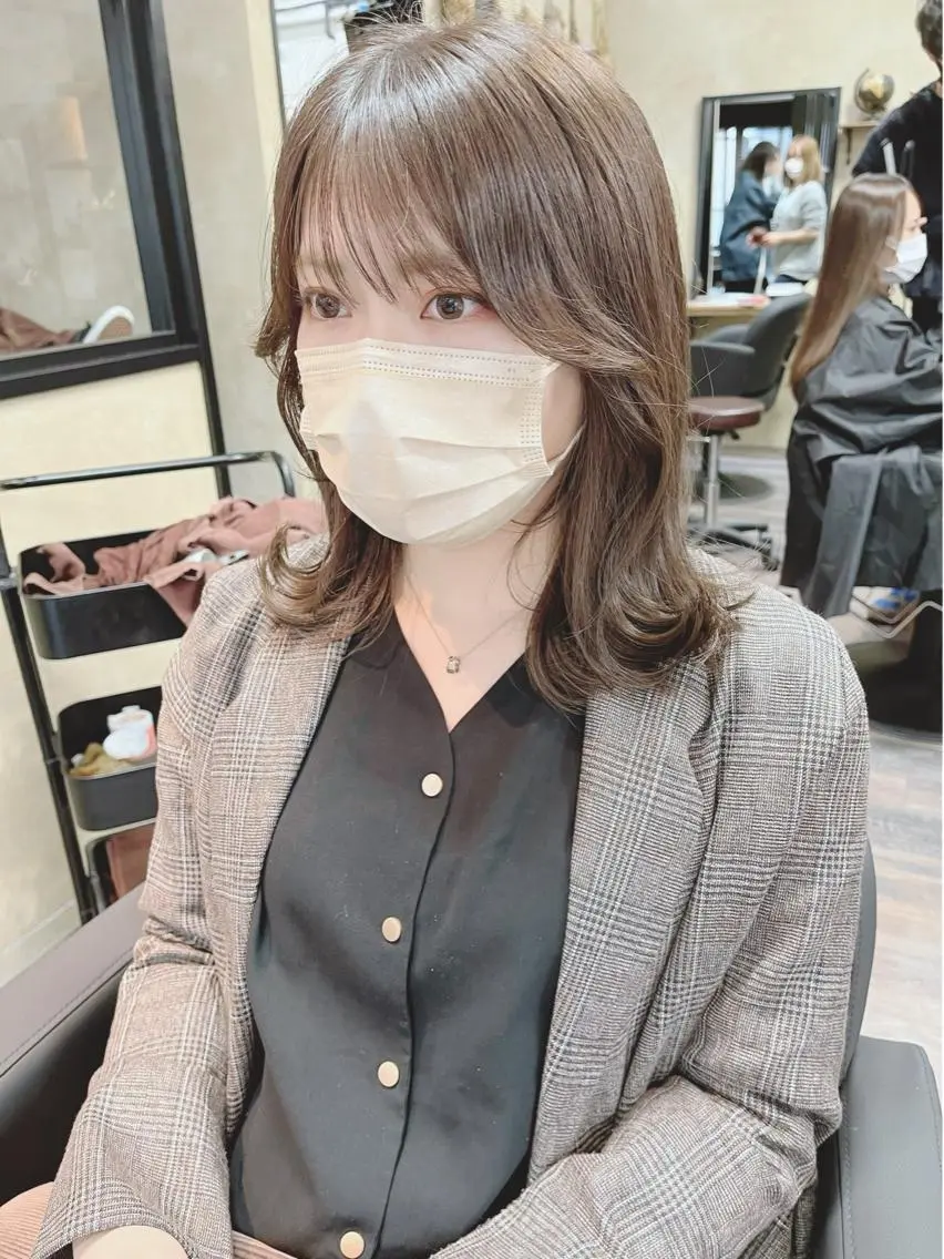 セミロング カラー ヘアアレンジ ブリーチ グレージュ ブリーチなしカラー カット ヘアカラー トリートメント 清楚/韓国風 /レイヤー/拓朗のヘアスタイル