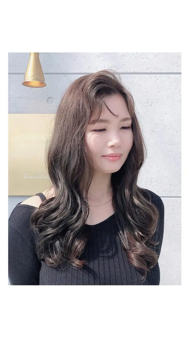 ロング ロングレイヤー ヨシンモリ 韓国風ヘア レイヤーカット ロング カット ヘアカラー トリートメント hair salon FAWN🦌のヘアスタイル