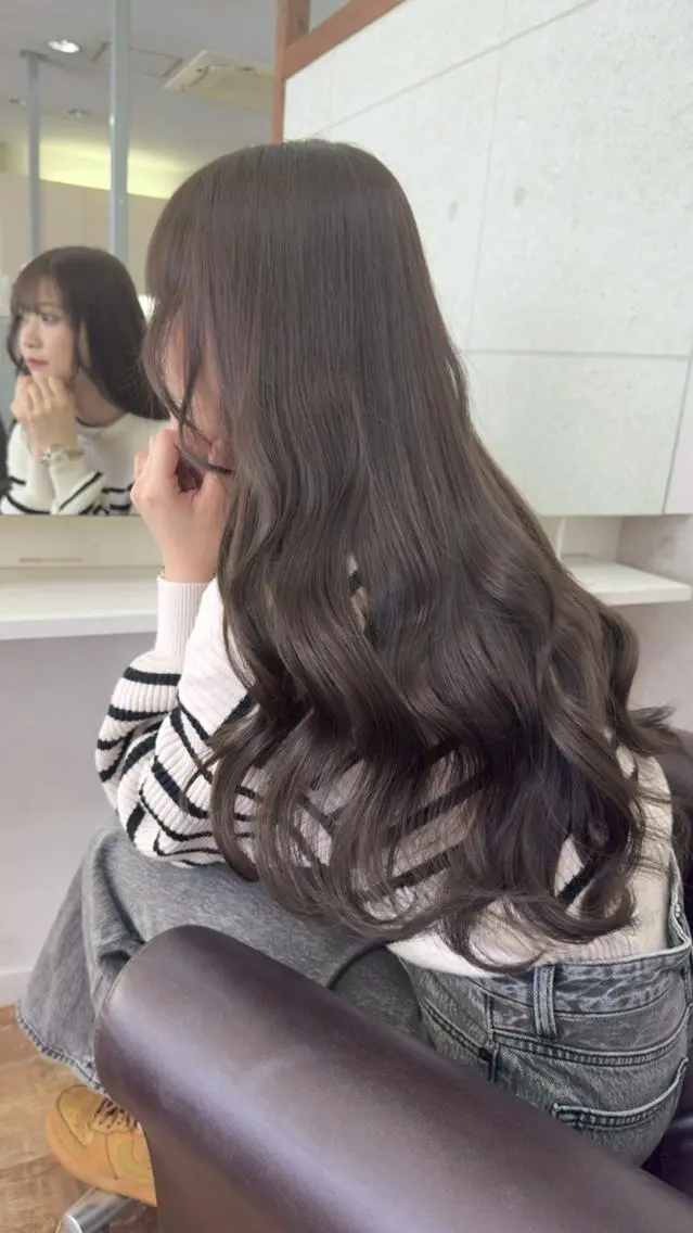 セミロング カラー mizu kiのヘアスタイル