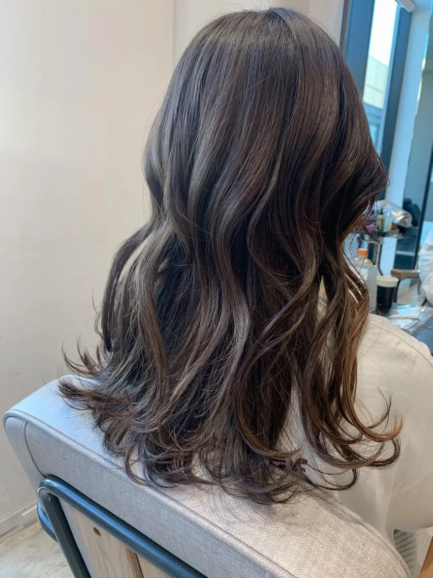 セミロング カラー ヘアアレンジ カット ヘアカラー トリートメント yuka .のヘアスタイル
