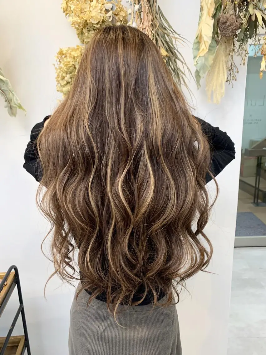 ロング ハイライト レイヤー×縮毛矯正 深見 拓のヘアスタイル