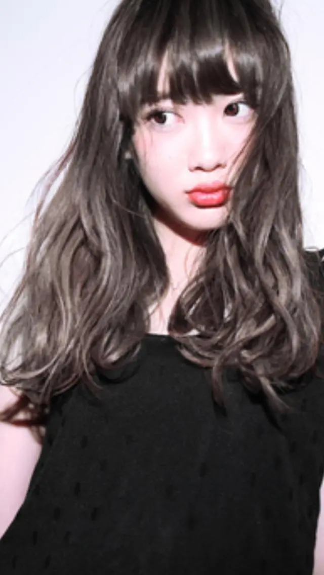 セミロング カラー 嶋崎 留美のヘアスタイル