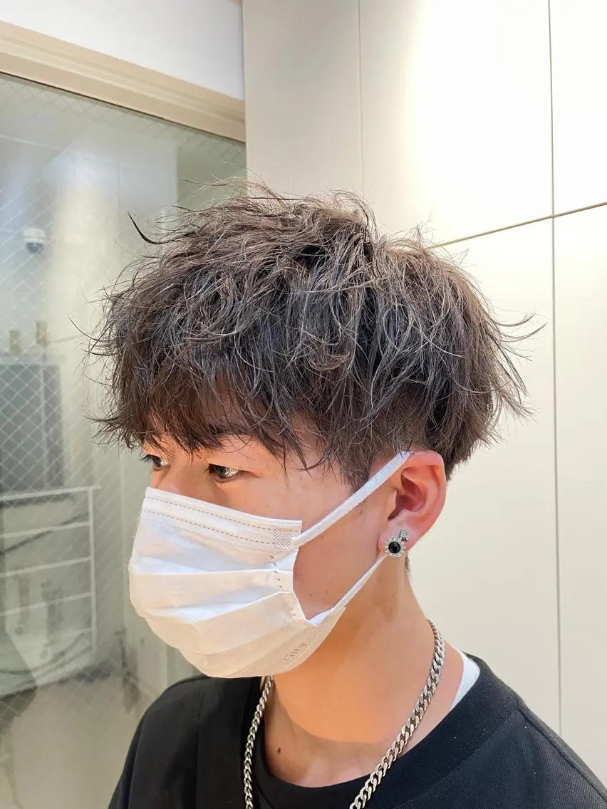 カラー ヘアアレンジ メンズ マッシュ ベージュカラー ブラウンカラー ブラウンベージュ ヘアカラー トリートメント ヘッドスパ ヘアセット 艶カラー✨縮毛矯正✨ 翁長孝輔のヘアスタイル