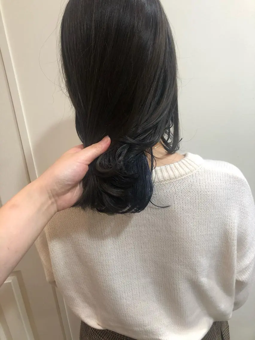 ミディアム カラー ヘアカラー トリートメント MIOベージュカラー 柔らかいカラーのヘアスタイル