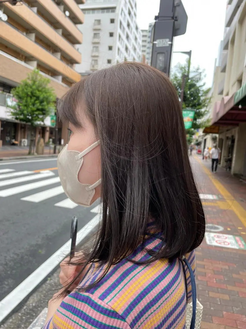 ミディアム カラー ヘアカラー CoCooN Hiromiのヘアスタイル
