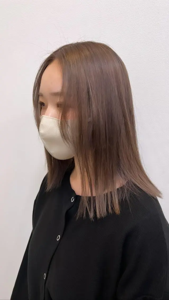 カラー ブリーチ ケアブリーチ グレージュ ラベンダーカラー ラベンダーグレージュ アオリ/韓国風 ハイトーン/レイヤーのヘアスタイル