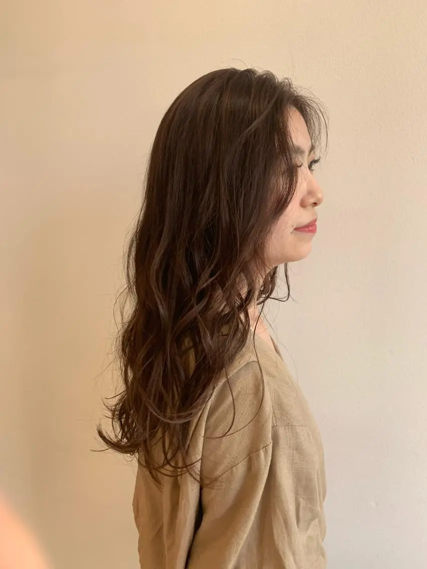 セミロング カラー 鈴木 まりやのヘアスタイル