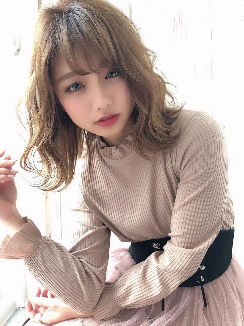 ミディアム カラー ヘアカラー トリートメント ルービック 奈良のヘアスタイル
