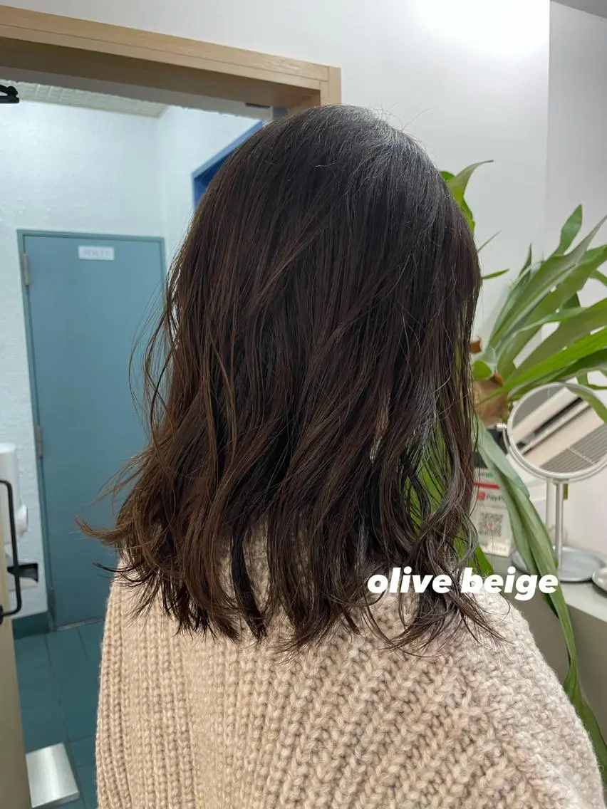ミディアム カラー パーマ ヘアアレンジ ベージュカラー オリーブベージュ 🌿AMANE🌿 sakiのヘアスタイル