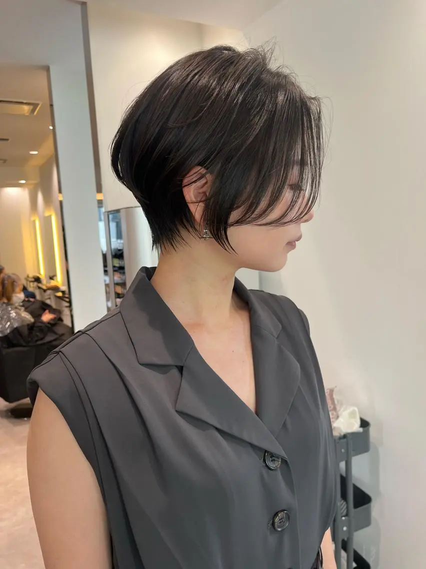 ショート 襟足でお悩みの方✂︎ くびれ職人ハシモトのヘアスタイル