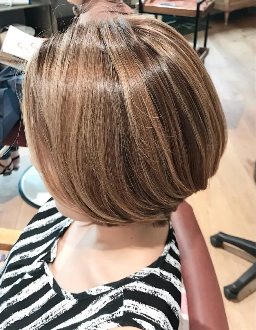 ショート カラー ハイライトカラー ボブ ハイライト アメリラブヘアー 土屋 洋平のヘアスタイル