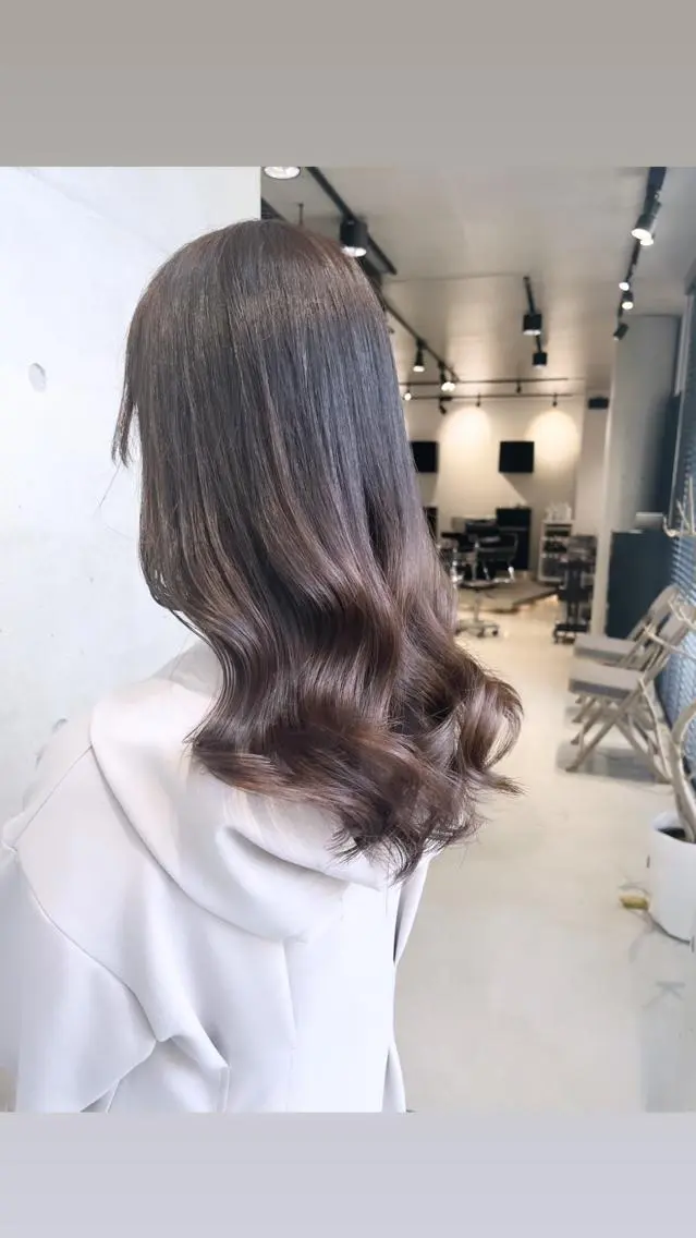 ロング カラー パーマ ヘアアレンジ 透明感/オリーブ/ グレージュ/YUKAのヘアスタイル