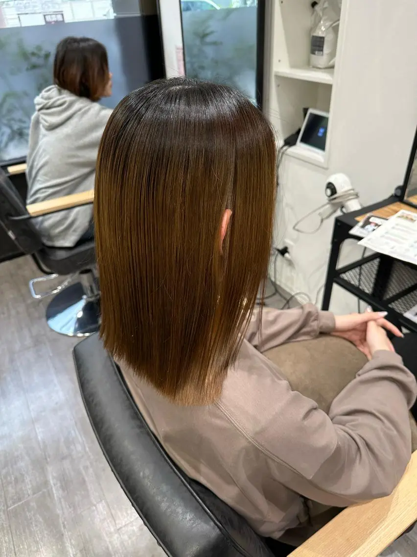 ミディアム 酸性ストレート カット 縮毛矯正 トリートメント 艶髪レイヤー上田 紗也🇰🇷💗のヘアスタイル