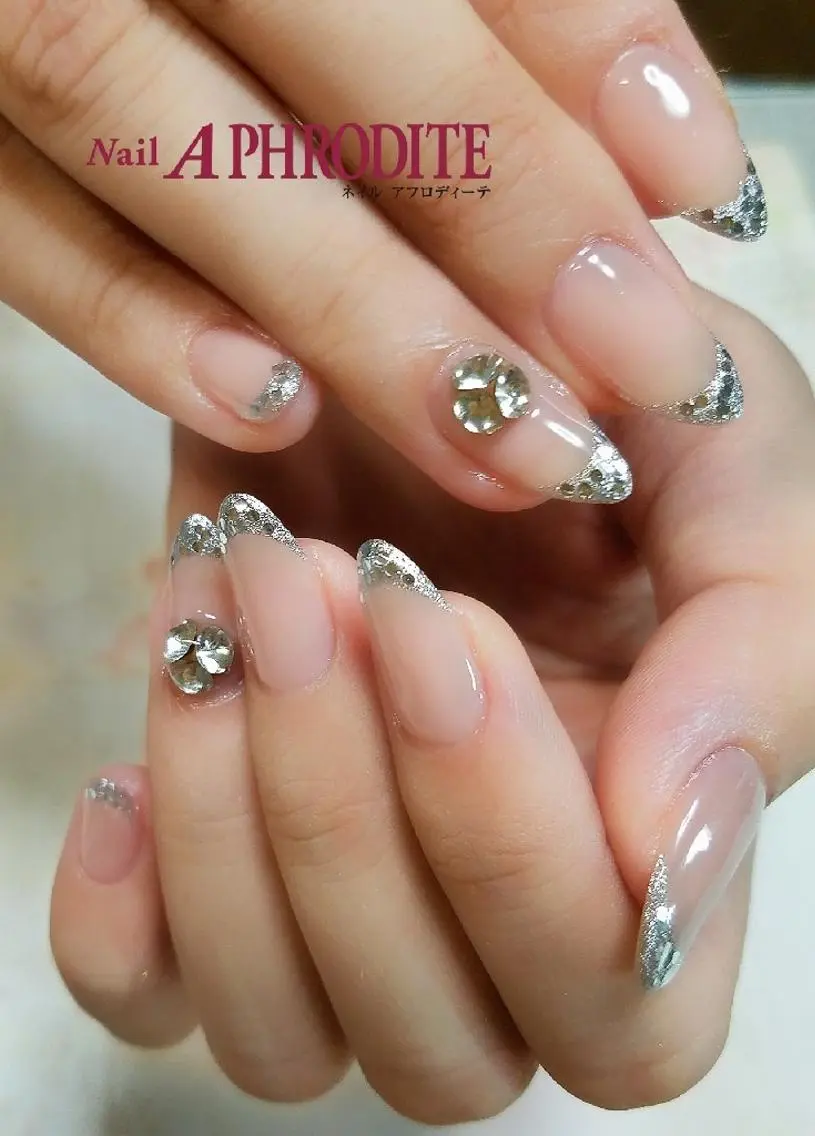 ネイル フレンチネイル ラメ(グリッター) Nail Aphroditeのネイルデザイン